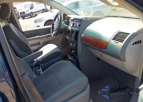 2008 Chrysler Town & Country Lx from USA, damaged, VIN 2A8HR44H98R621179